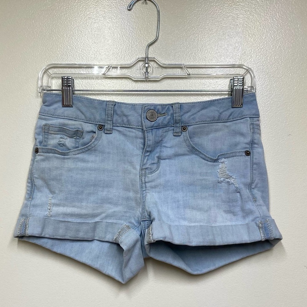 SO Light Wash Shortie Denim Short Non Distressed Juniors Size 3